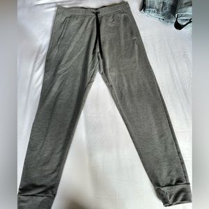 Men’s grey jogger sweatpants
